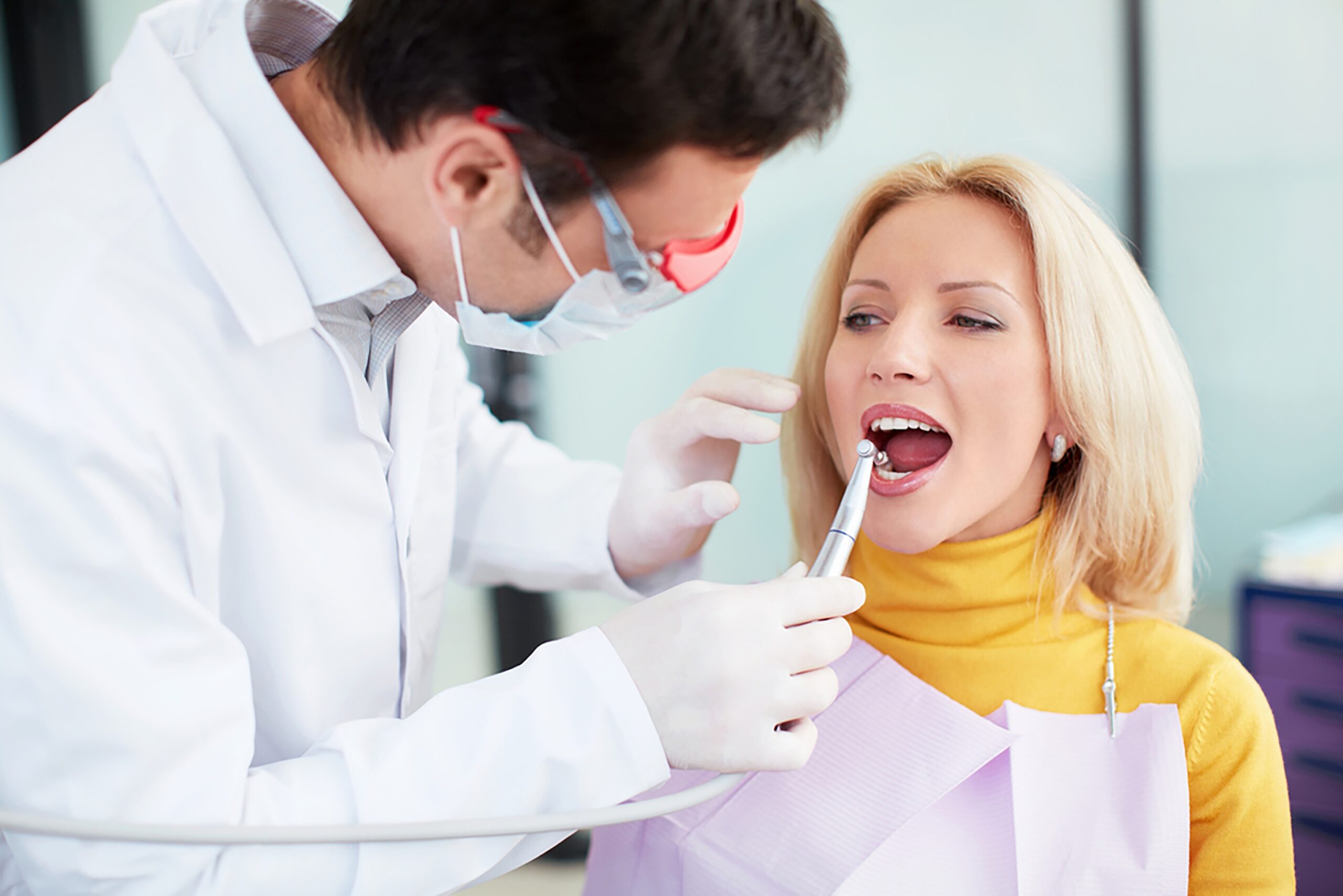 cosmetic-dentistry-vs-restorative-dentistry